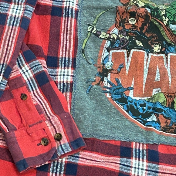 NWT UpCycled Graphic Flannel Marvel Themed graphic flannel size Large - Picture 8 of 9
